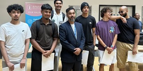 Mayor Lutfur Rahman praises school achievement 698_a level feat.jpg